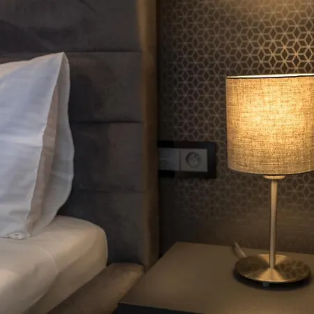 New Lux Apartahotel