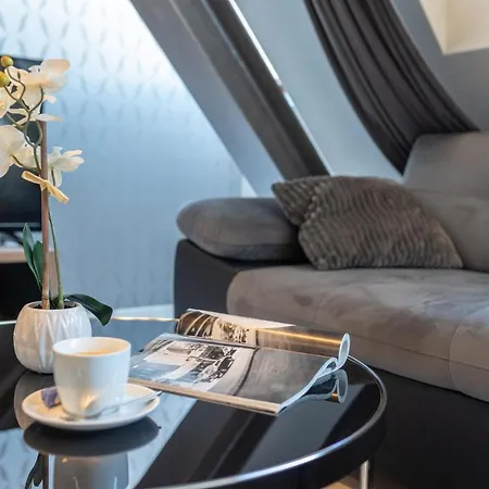 New Lux Aparthotel 4*