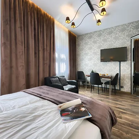 New Lux מלון דירות