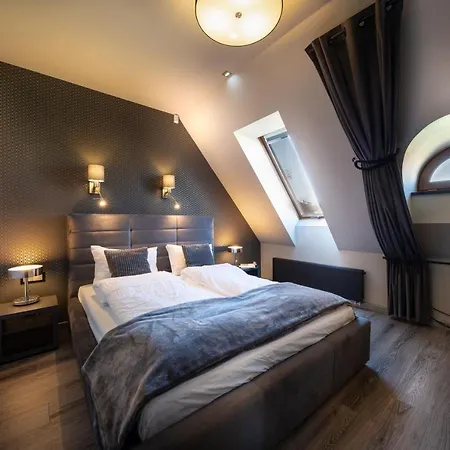 Apartahotel New Lux Breslavia