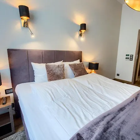 Apartahotel New Lux Breslavia
