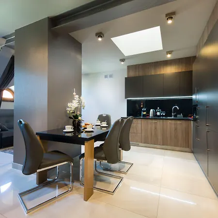 New Lux 아파트호텔 4*