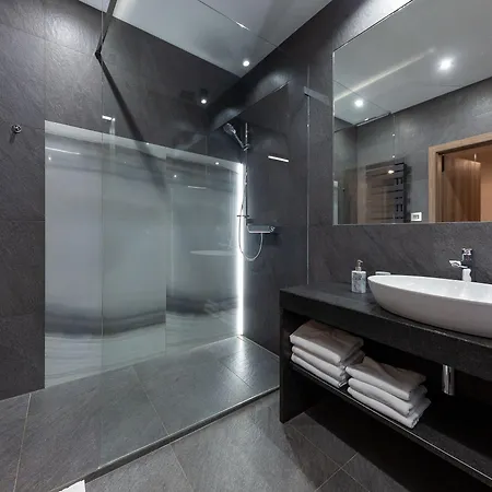 New Lux Aparthotel 4*