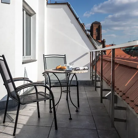 Aparthotel New Lux Vratislav