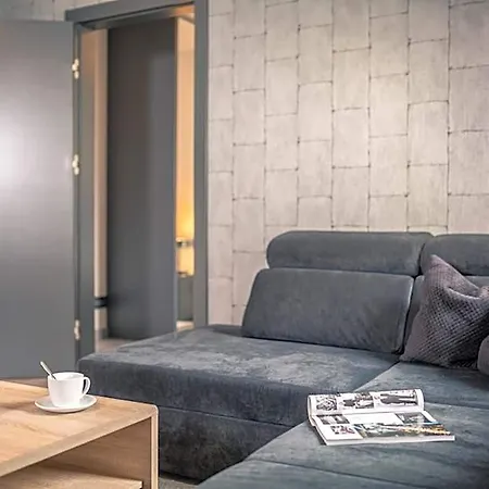New Lux Aparthotel 4*